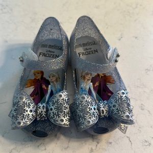 Mini Melissa frozen size 6
